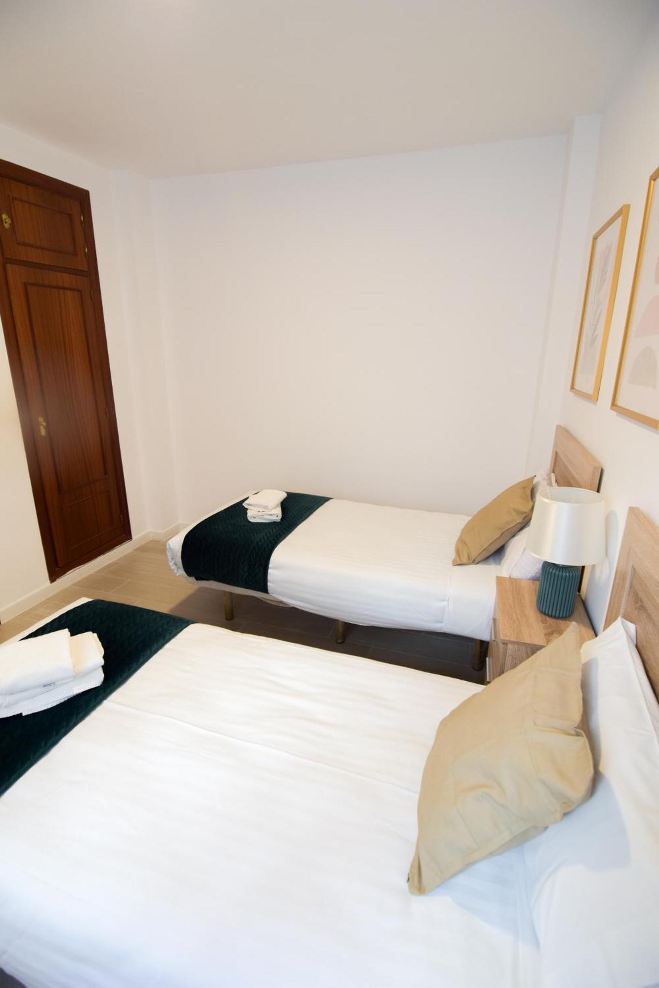 Appartamento Letmalaga Cobblestone St. Esterno foto